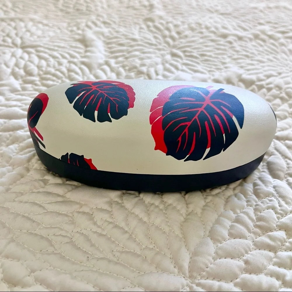 *SALE* Lucky Brand Glasses Case - Picture 2 of 8
